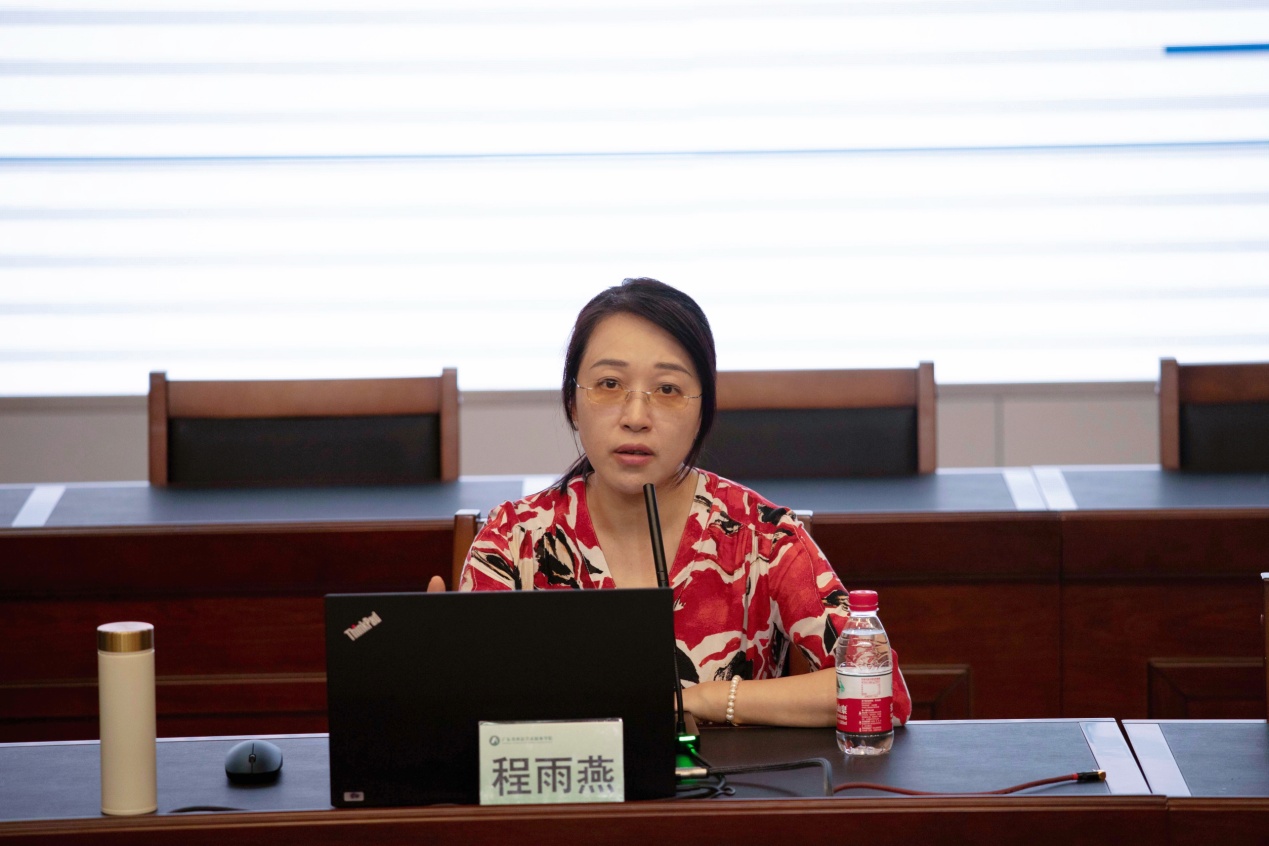 专家.jpg 专家.jpg