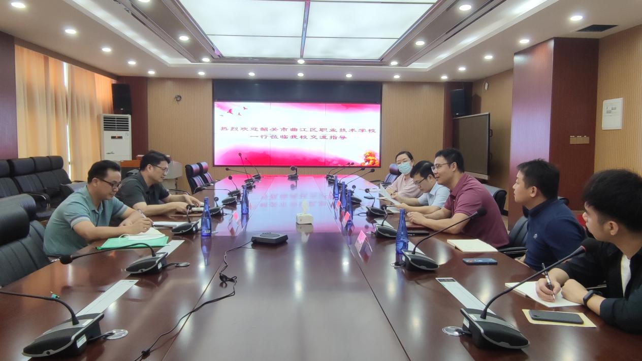 c698f75a9075b451702b835d47d30e6