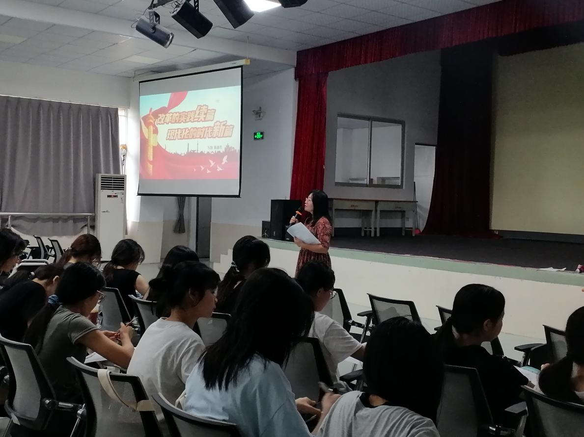 老师与学生互动 (2)