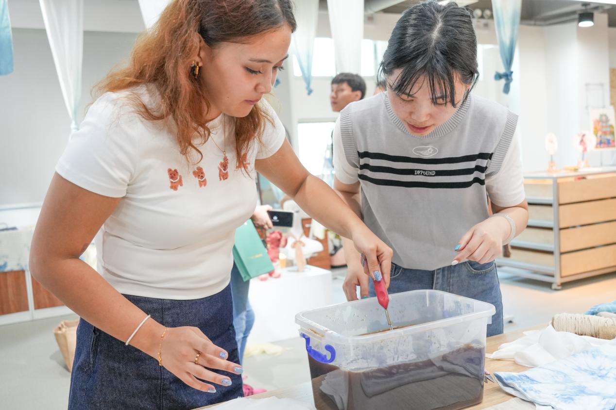 445e0b156e4cdcf415129e6afd30ada7