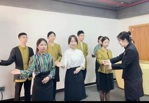 说明: 说明: ca2d175fa0e14b2f8a732410cedcaf0